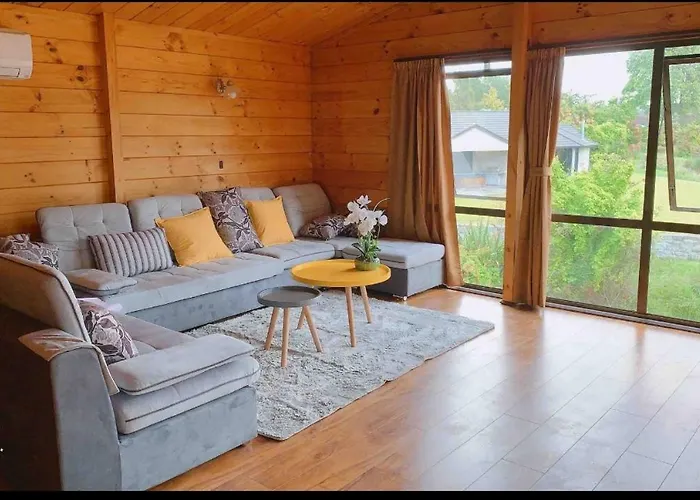 Classical Lockwood House Nearby The Stream * Rotorua